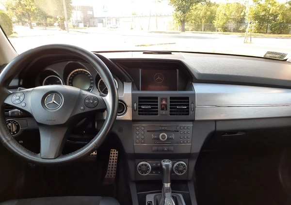 Mercedes-Benz GLK cena 42000 przebieg: 230000, rok produkcji 2009 z Pabianice małe 154